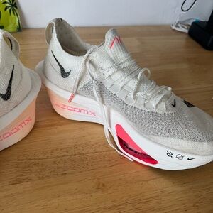 Men’s Alphafly 3’s size 11